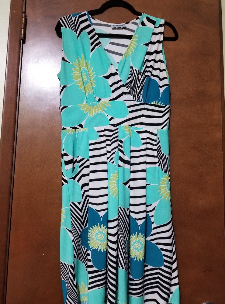 Karina dresses Penelope dress with pockets